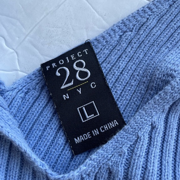 Project 28 Top Sweater Double V Sleeveless women’s  Size Large - Picture 6 of 7